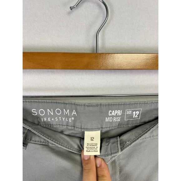 Woman's Sonoma Gray Mid Rise Capri - Size 12 Normcore Casual Comfortable - Picture 6 of 10